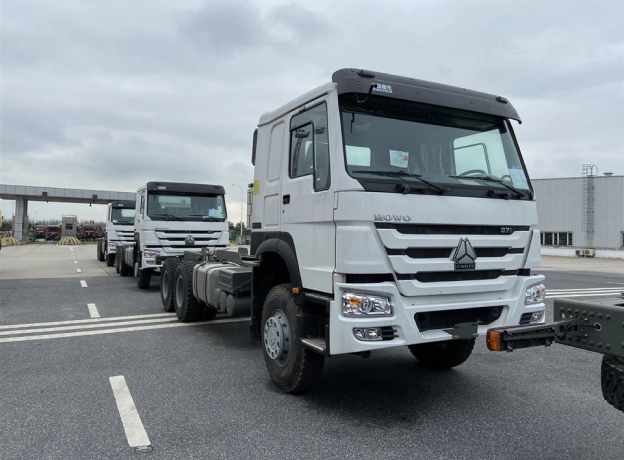 Royal Gate Auto Truck Background